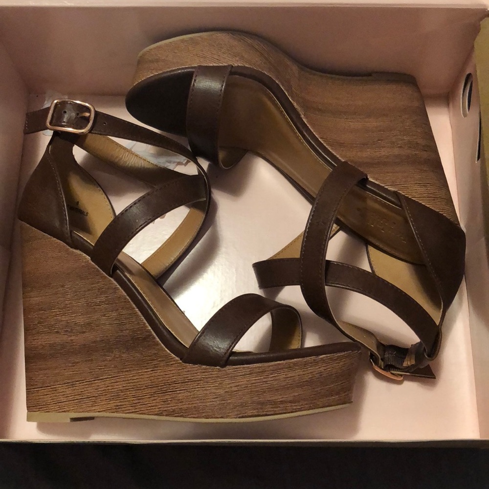 NEW wedge heel sandals